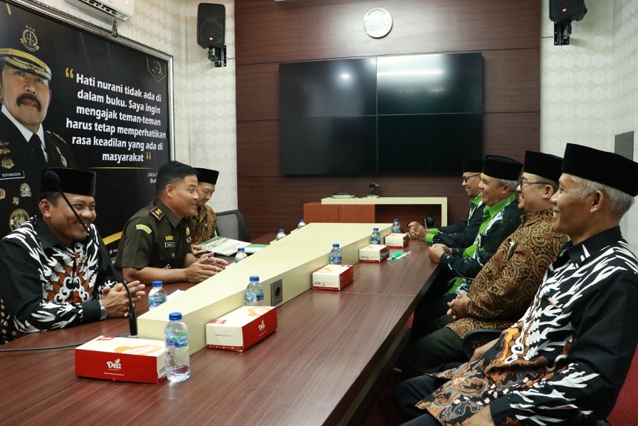Kunjungi Kejari Blitar, LDII Apresiasi Program Jaksa Masuk Pesantren dan Masjid