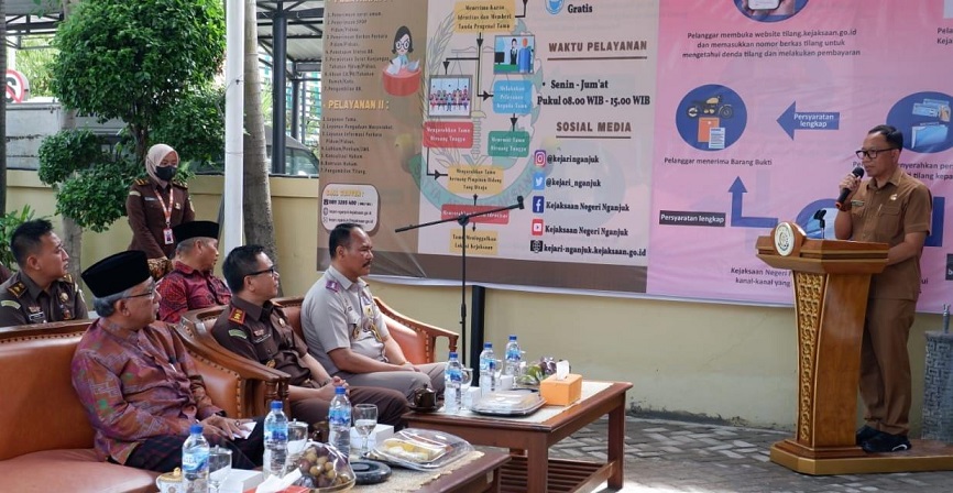 Pengasuh Ponpes Al Ubaidah Berikan Tausiyah Saat Peresmian Gedung PTSP Kejari Nganjuk