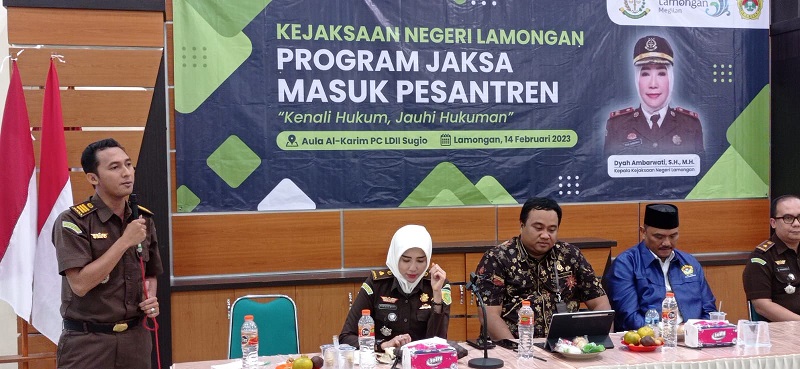 Undang Kejari, LDII Lamongan Gelar Pengajian Hukum Bagi Generasi Milenial