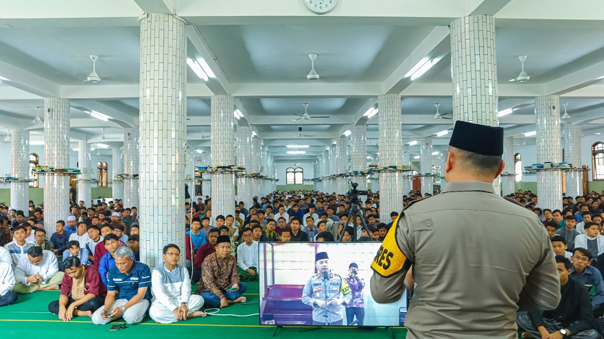Bertajuk Jumat Curhat, Kapolres Kediri Kota Kunjungi LDII di Ponpes Wali Barokah