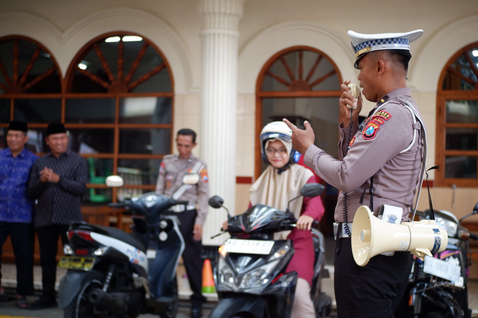 Polres Kediri Kota Gandeng Ponpes Wali Barokah untuk Edukasi Tertib Lalu Lintas kepada Santri