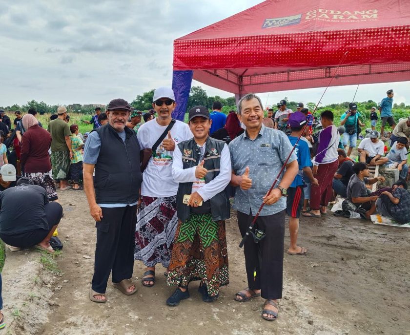 Ponpes Wali Barokah Tekankan Filosofi Ketelatenan Lewat Kegiatan Mancing Sarungan