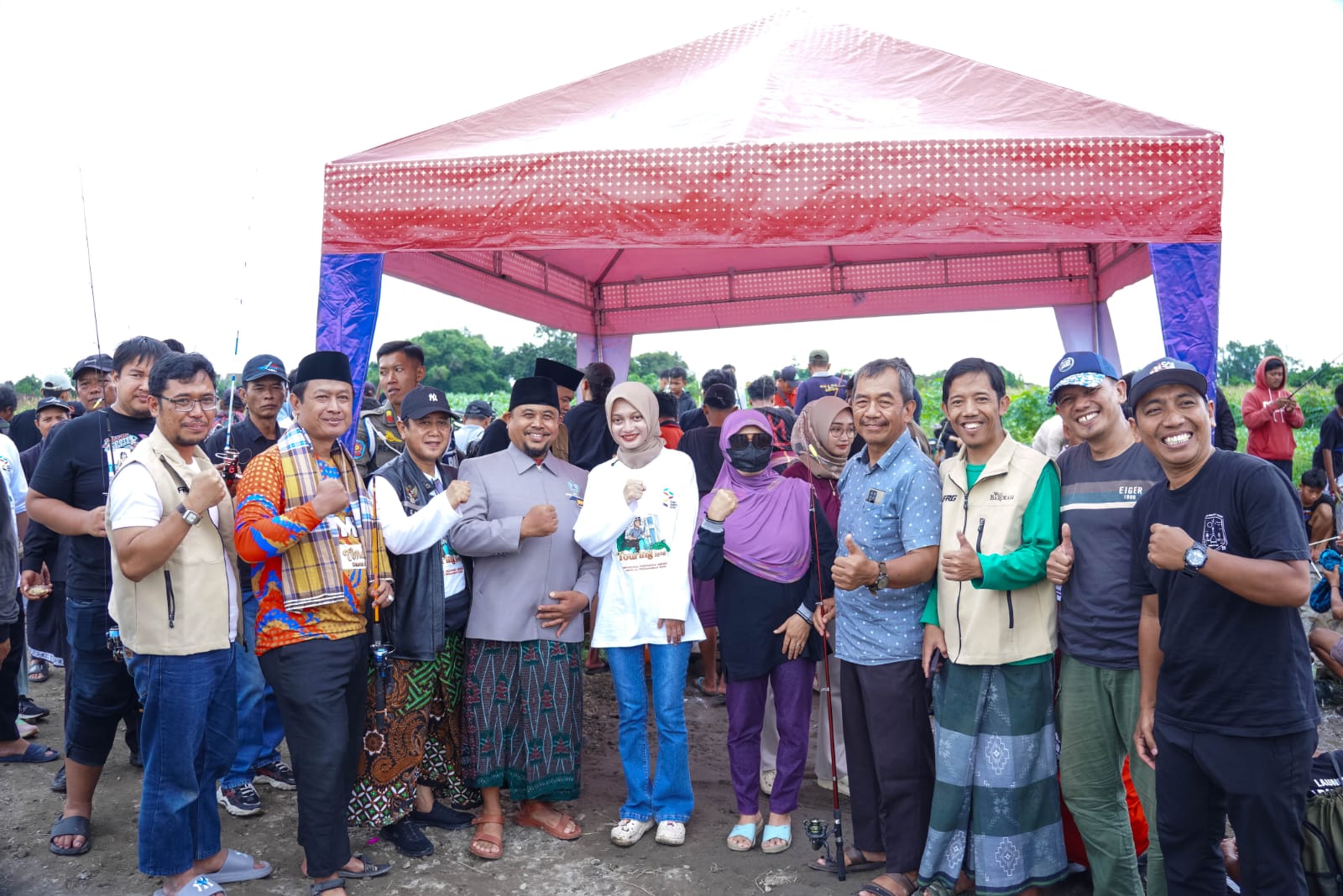 Ponpes Wali Barokah Tekankan Filosofi Ketelatenan Lewat Kegiatan Mancing Sarungan
