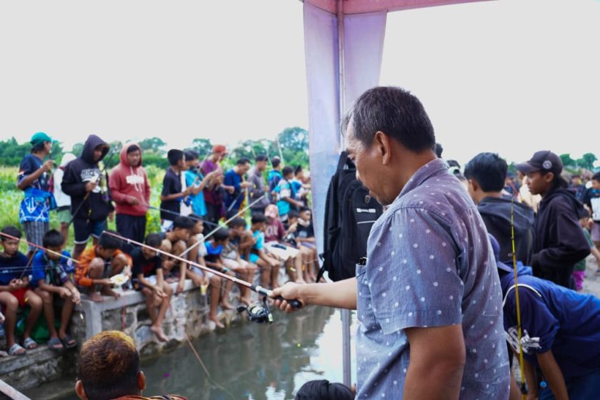 Ponpes Wali Barokah Tekankan Filosofi Ketelatenan Lewat Kegiatan Mancing Sarungan
