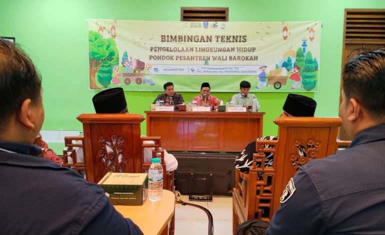 DLH Jatim Gelar Bimtek Pengelolaan Lingkungan Hidup di Ponpes Wali Barokah Kota Kediri