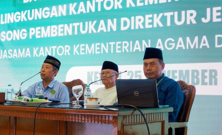 Kemenag Kota Kediri Gandeng Ponpes Wali Barokah Gelar Pembinaan Administrasi dan Pelatihan EMIS MDT