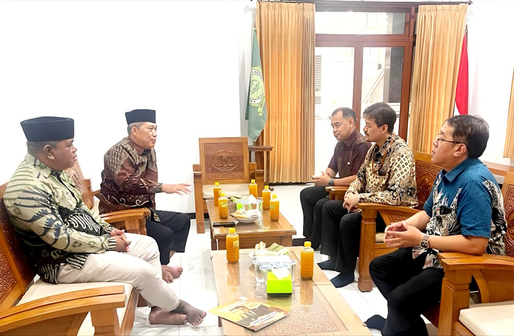 Terima Kunjungan Bank Mandiri, Ketua LDII Kota Kediri Paparkan 8 Bidang Pengabdian untuk Bangsa