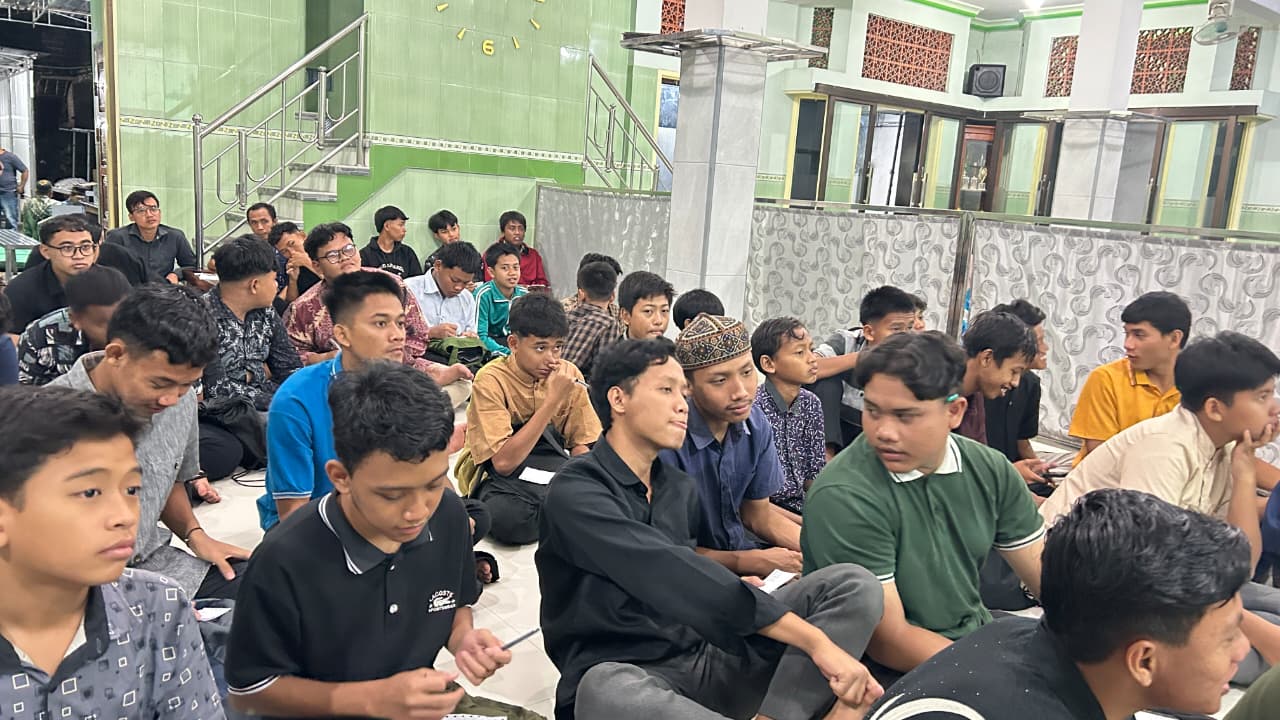 “Beda Itu Pilihan”, Generus PAC LDII Bangkok Isi Malam Akhir Tahun dengan Mengaji dan Muhasabah