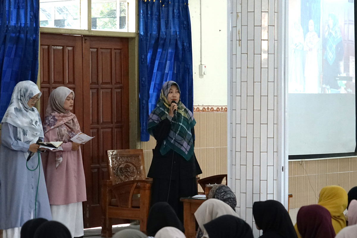 Pakaian Tak Sekadar Penampilan, Pengajian Wanita LDII Kota Kediri Kupas Wajibnya Berbusana Syar’i