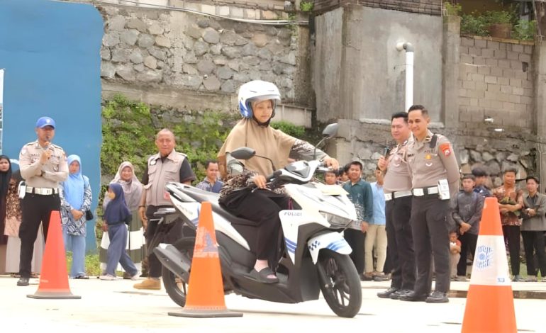 Gandeng Satlantas Polres Jember, LDII Jember Bekali Gen Z Teknik Lulus Ujian SIM