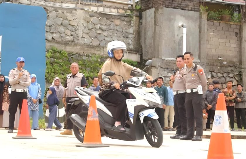 Gandeng Satlantas Polres Jember, LDII Jember Bekali Gen Z Teknik Lulus Ujian SIM
