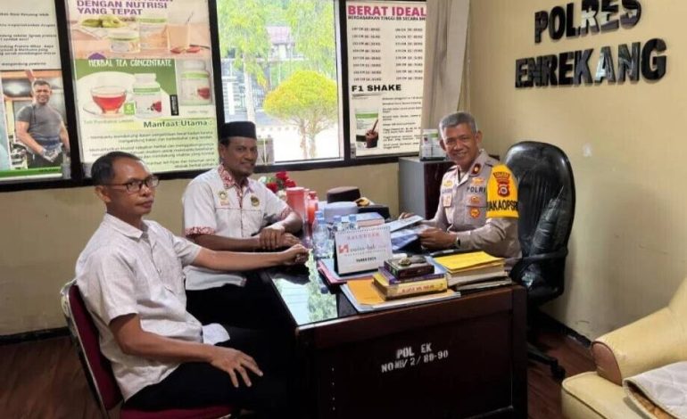 Wakil Kepala Kepolisian Resor (Wakapolres) Enrekang Kompol Ali Maksum menerima silaturahim pengurus DPD LDII Kabupaten Enrekang. Foto: LINES.