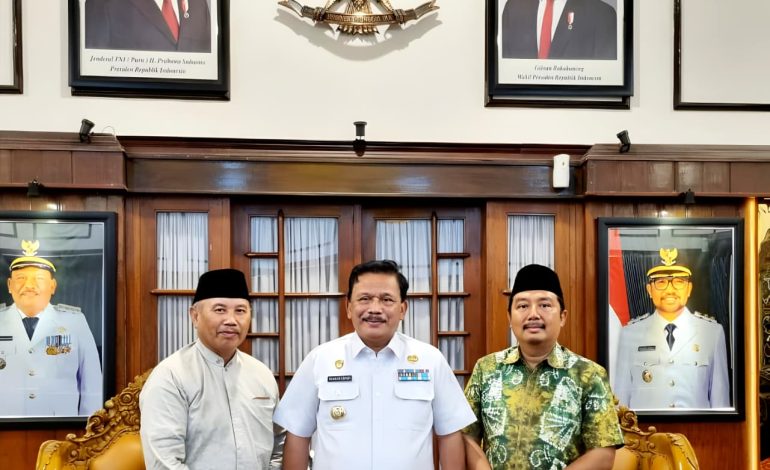 Kunjungi Bupati Nganjuk, Ponpes Al Ubaidah Kertosono Bahas Program Ramadan dan Lingkungan