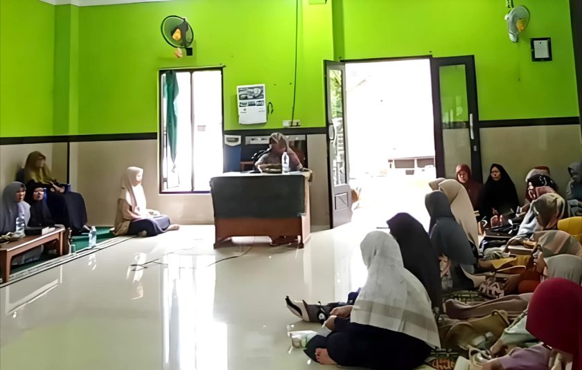 PC LDII Mojoagung Gelar Pengajian Bertajuk "Pemberdayaan Ibu sebagai Fondasi Strategis dalam Mencetak Generasi Unggul"