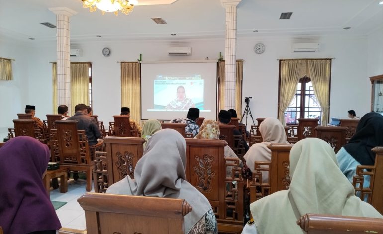 Wujudkan Pesantren Sehat Berdaya, Ponpes Wali Barokah Ikuti Diseminasi Strategis Dinkes Jatim