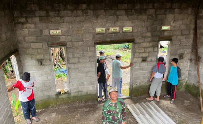 Warga PAC LDII Karangwinongan dan Masyarakat Gotong Royong Bangun Masjid Nur Hasan