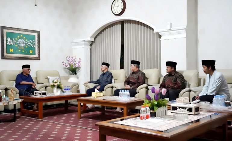 Ponpes Wali Barokah dan LDII Kota Kediri Silaturahim ke Ketua MUI Pusat KH Anwar Iskandar