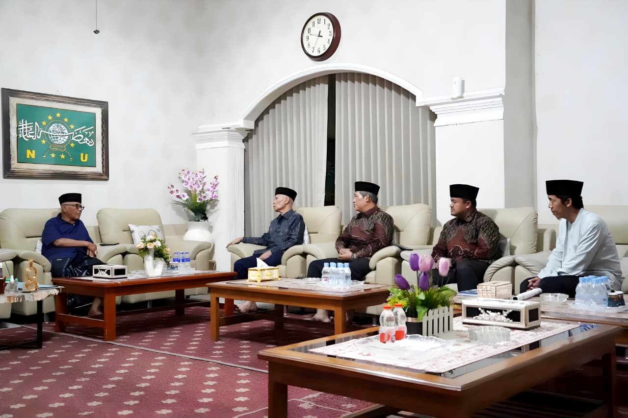 Ponpes Wali Barokah dan LDII Kota Kediri Silaturahim ke Ketum MUI Pusat KH Anwar Iskandar