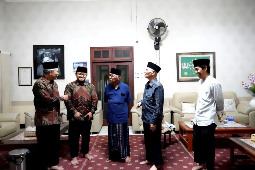 Ponpes Wali Barokah dan LDII Kota Kediri Silaturahim ke Ketua MUI Pusat KH Anwar Iskandar