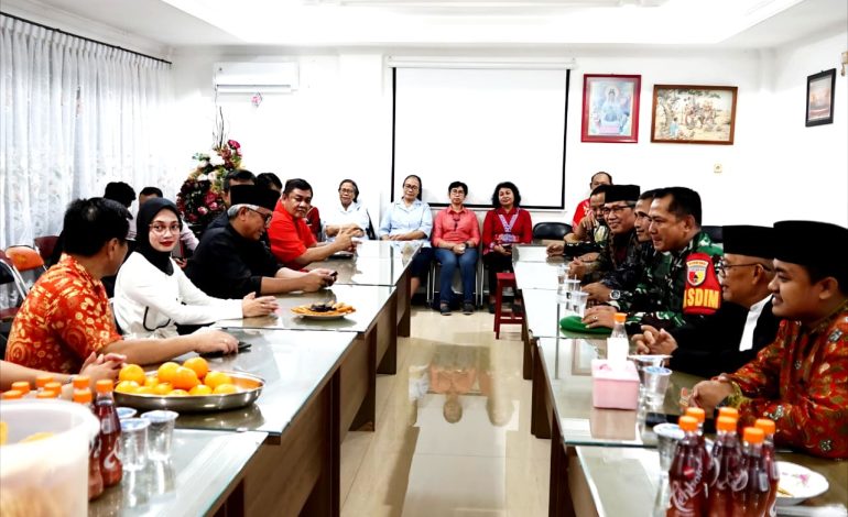 Hadir di Klenteng Tjoe Hwie Kiong, LDII Kota Kediri Perkuat Harmoni dan Toleransi