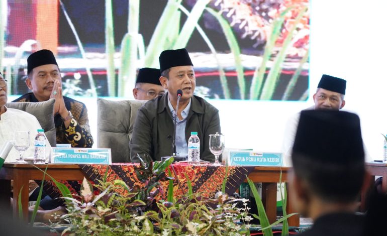 Ketua PCNU Kota Kediri, Abu Bakar Abdul Jalil dalam tausiyahnya di Pondok Pesantren Wali Barokah