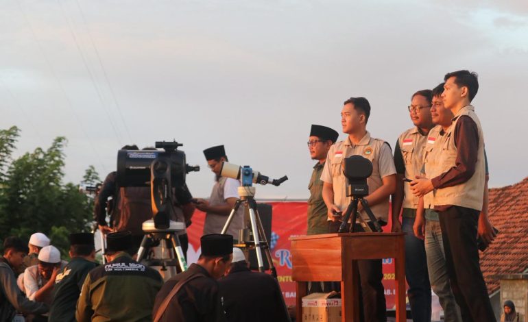 Tim Rukyatul Hilal DPD LDII Kota Kediri bersama sejumlah ormas Islam lainya dalam kegiatan Rukyatul Hilal 1 Syawal 1447 H