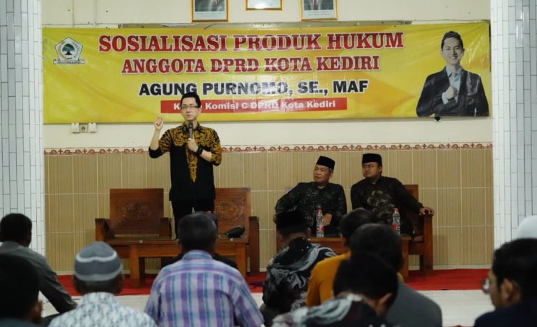 Tingkatkan Kesadaran Konstitusi, DPRD Kota Kediri Gelar Sosialisasi Produk Hukum, Diikuti Ratusan Warga LDII