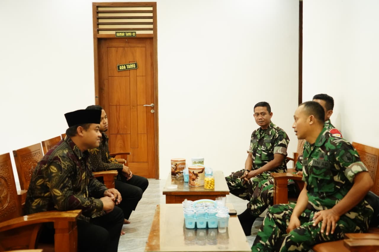 Ponpes Nurul Huda Al Manshurin Terima Kunjungan Danramil Pesantren