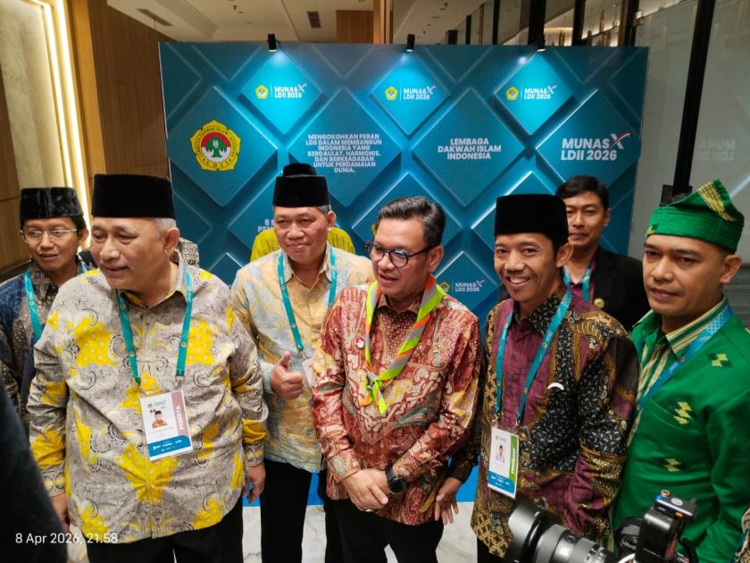 Gubernur Lemhannas RI, TB Ace Hasan Syadzily bersama jajaran pengurus LDII dalam Musyawarah Nasional (Munas) X DPP LDII di Grand Ballroom Minhajurrosyidin, Jakarta
