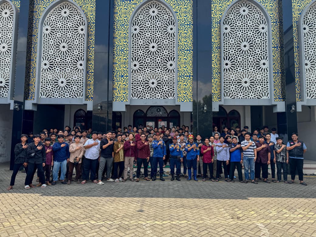 LDII Kota Kediri Gelar Pemaparan Dasar Pemadaman Api Bersama Petugas Damkar untuk Pemuda Masjid