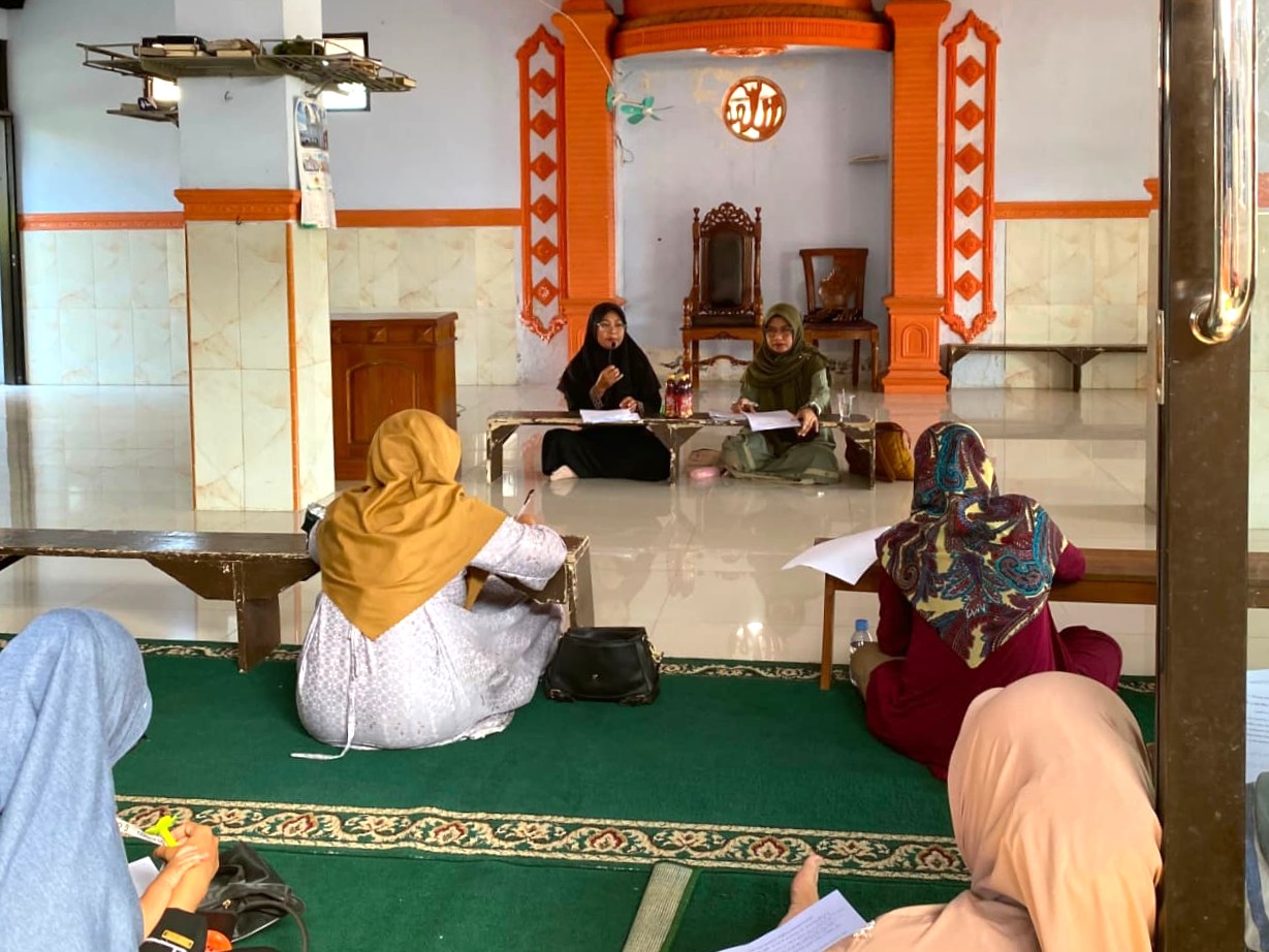 Keputrian PAC LDII Mrican Bekali Muslimah tentang Pentingnya Thoharoh dalam Kehidupan Sehari-hari