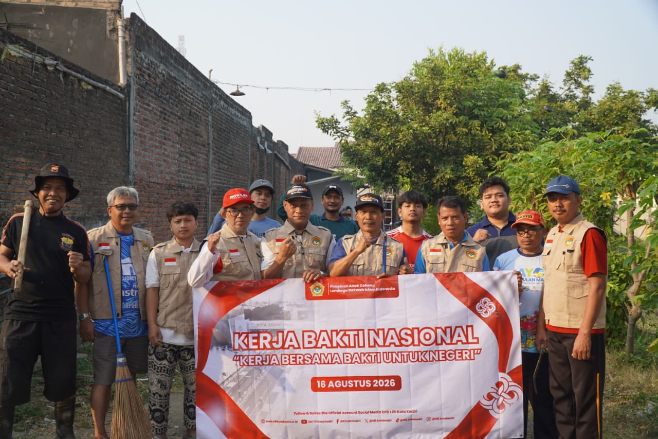 Kolaborasi PAC LDII Mrican dan Dermo Semarakkan HUT RI ke-81 Lewat Kerja Bakti Nasional