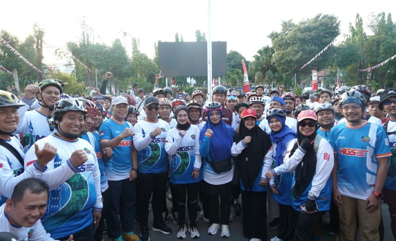 Pelepasan peserta Jambore Nasional (Jamnas) 2 Mbahman Gowes Sejagat (MGS), pada Minggu (23/8). Foto: LINES Kota Kediri