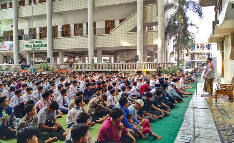 Hadapi Kemarau Panjang, Ponpes Wali Barokah Gelar Salat Istisqa’
