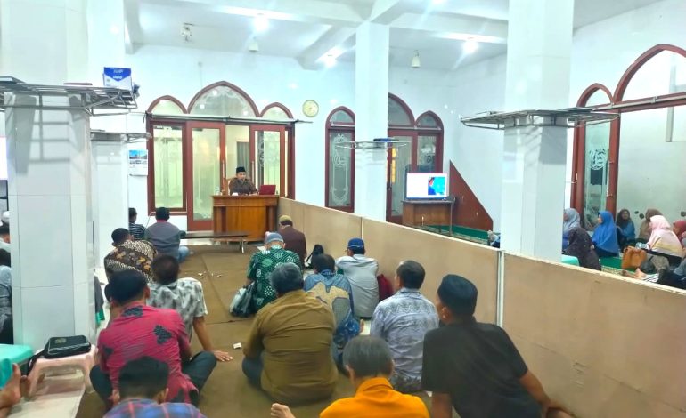 Cegah Jerat Judol dan Pinjol, DPD LDII Kota Kediri Bekali Warga Burengan Literasi Digital dan Hukum